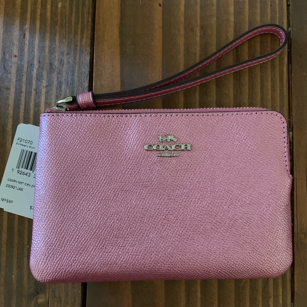 NWT COACH WRISTLET 🌟